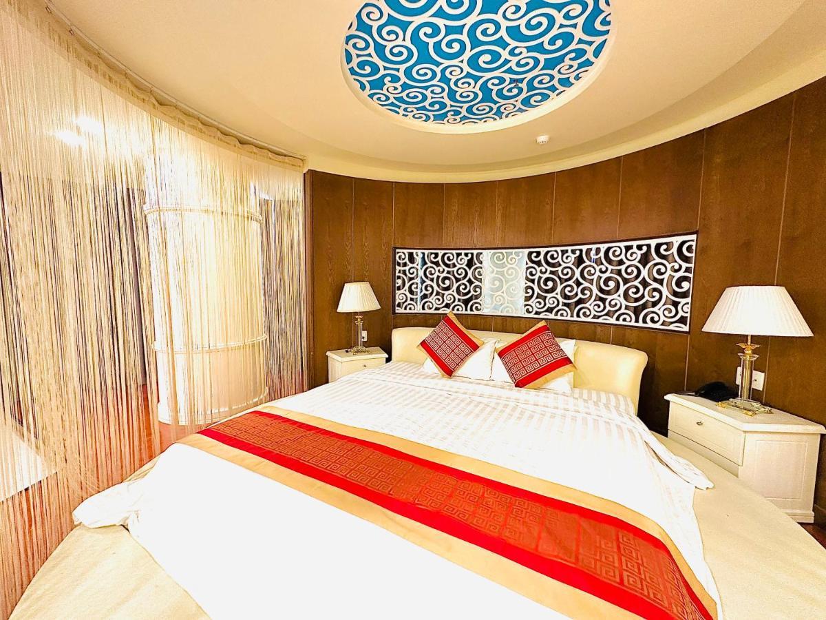 Viet Uc Hotel Ben Tre Exterior photo