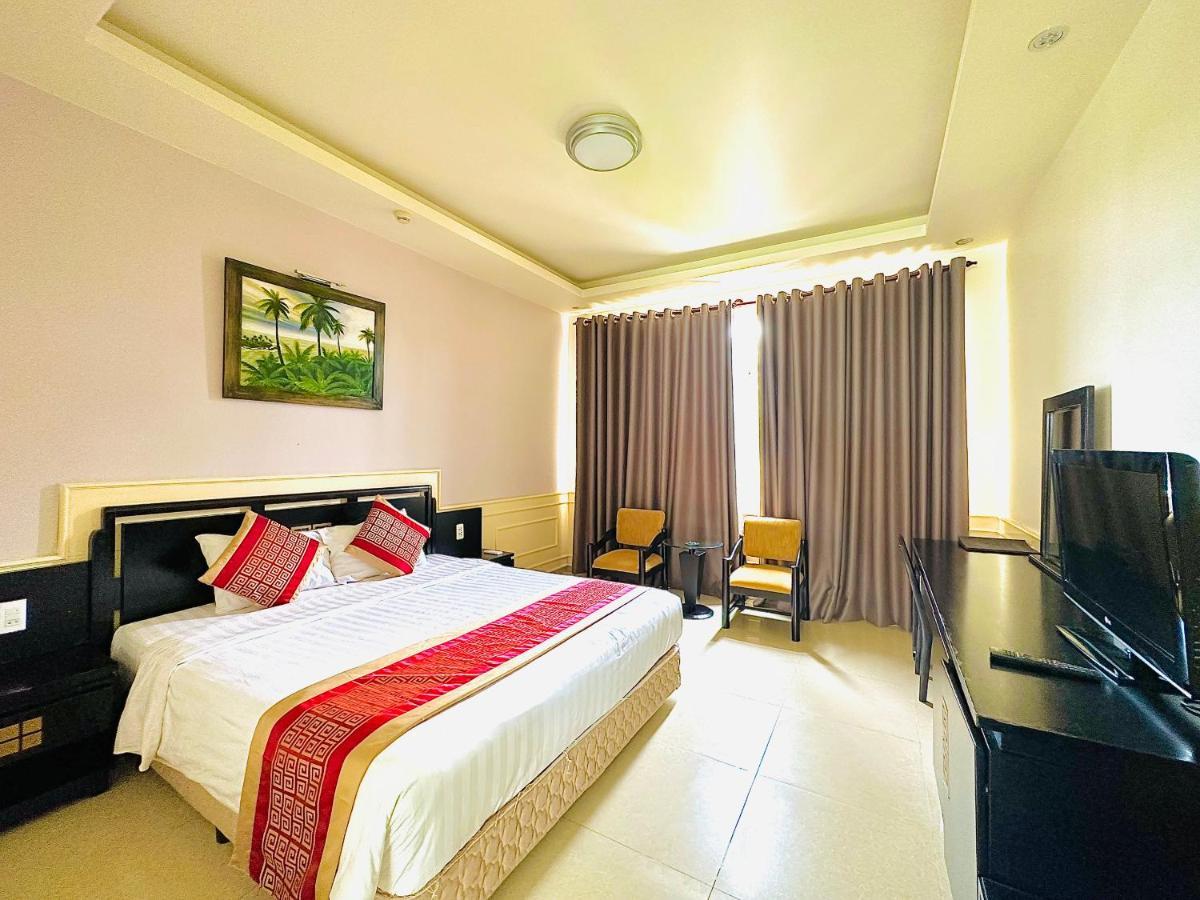 Viet Uc Hotel Ben Tre Exterior photo