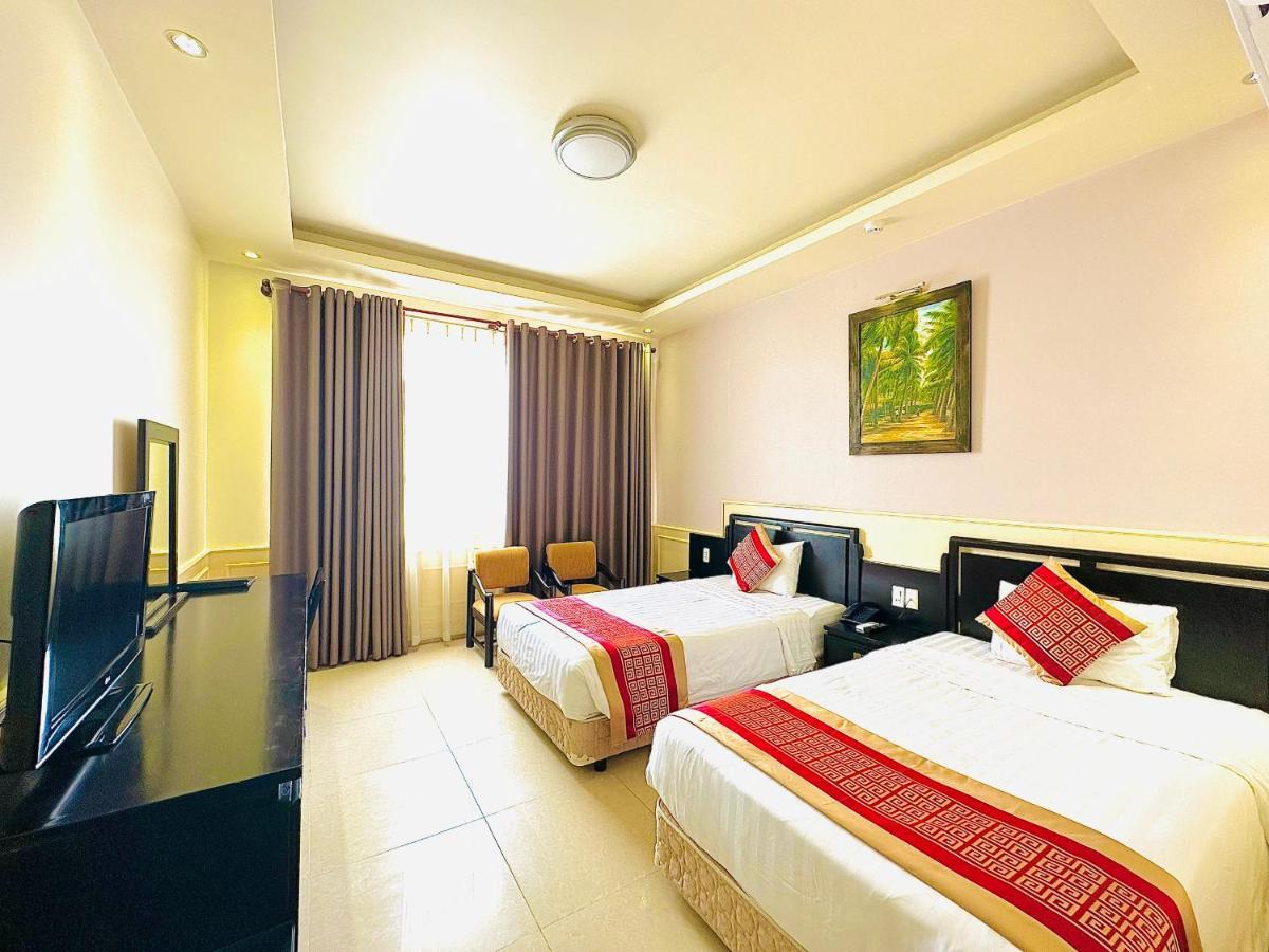 Viet Uc Hotel Ben Tre Exterior photo