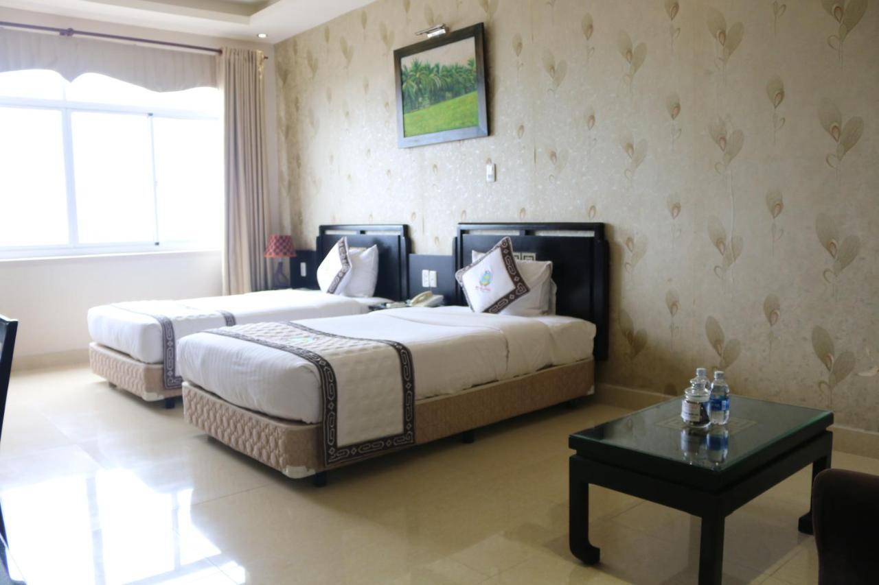 Viet Uc Hotel Ben Tre Exterior photo
