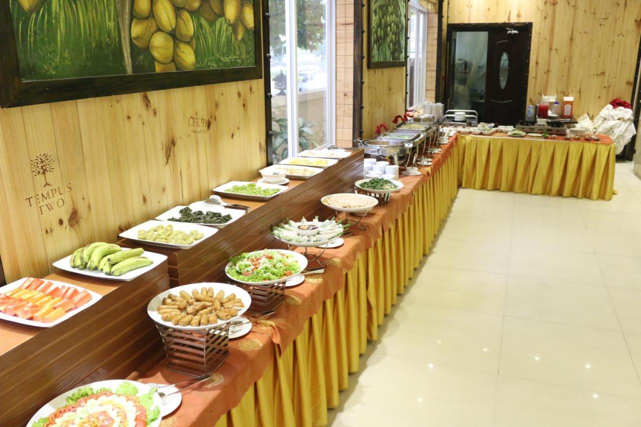 Viet Uc Hotel Ben Tre Exterior photo