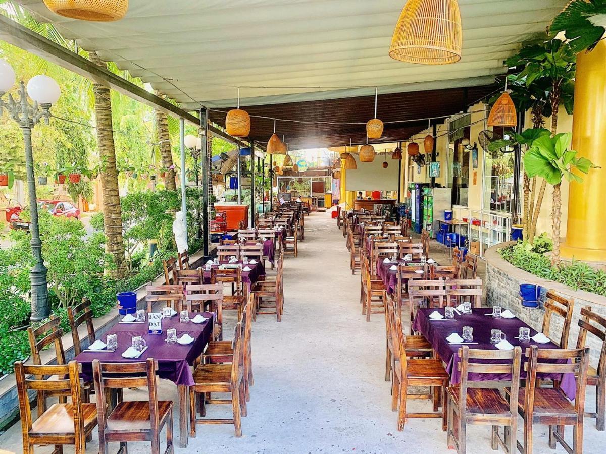 Viet Uc Hotel Ben Tre Exterior photo