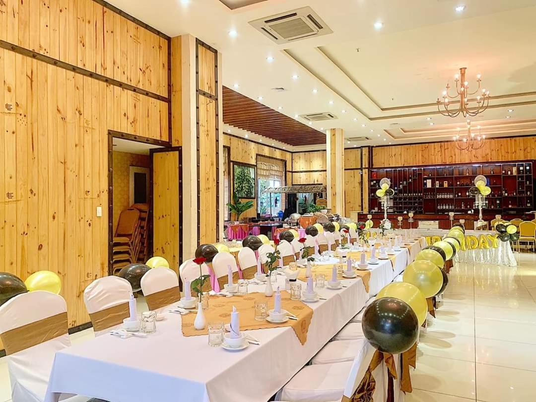 Viet Uc Hotel Ben Tre Exterior photo